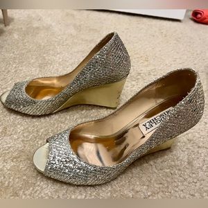 Badgley Mischka Gold Glitter tapered Wedge Heels size 5 Women’s